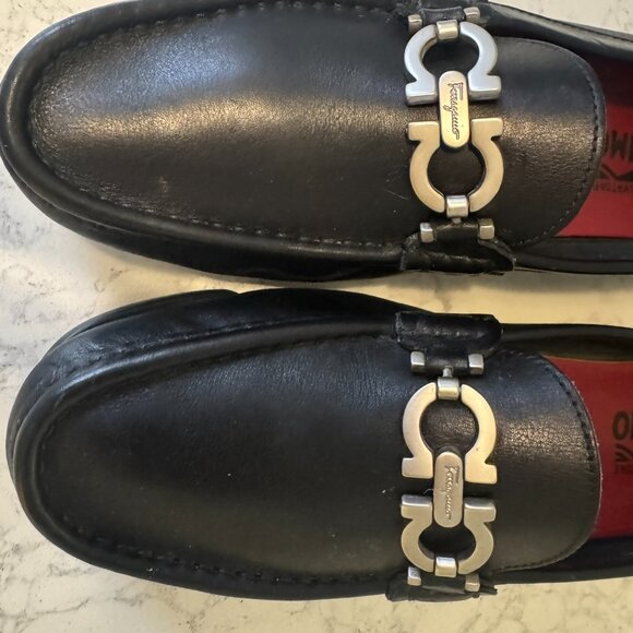 Salvatore Ferragamo Black leather Driving Loafers - Picture 4 of 11